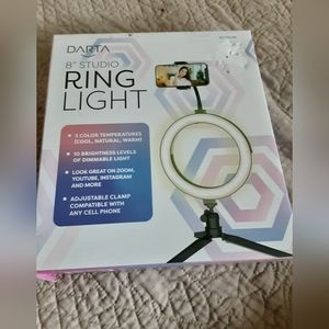 New in box Darta 8" Studio Ring Light